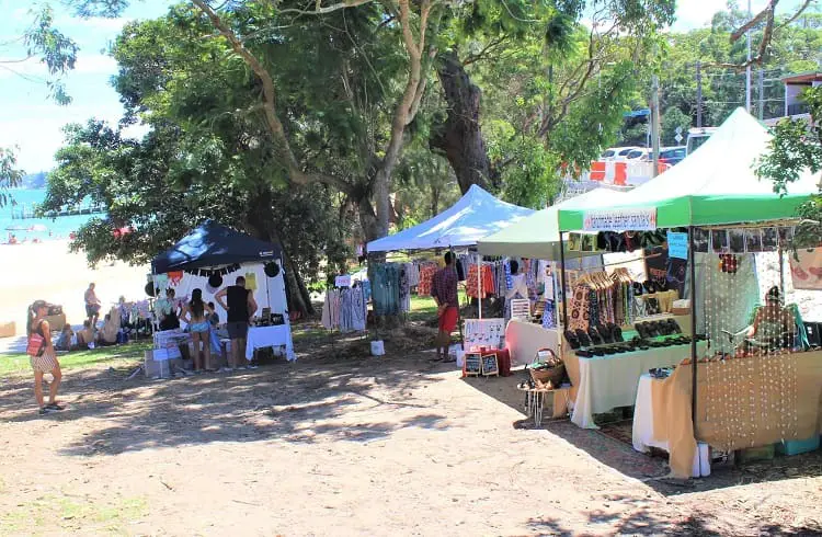 Guide to the monthly Bundeena markets, Art Trail & Bundeena walks along the Royal Coast Track and how to get there - a brilliant day trip from Sydney in the Royal National Park.