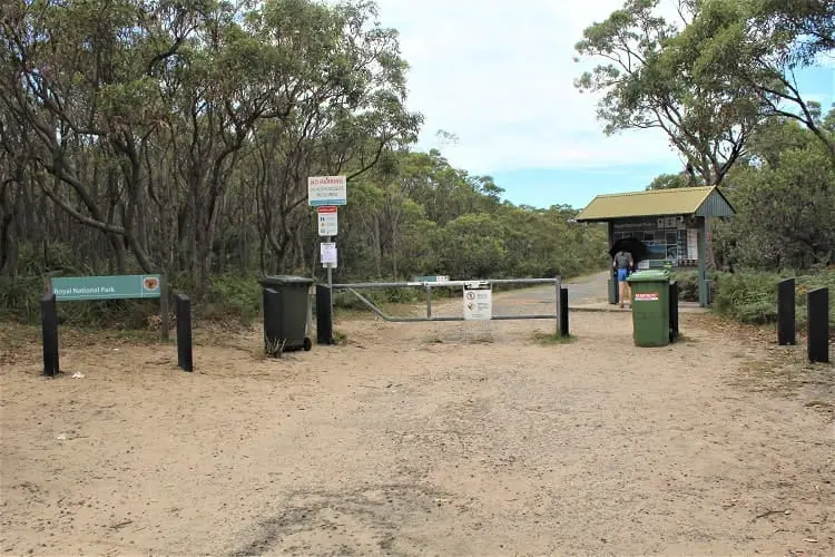 Guide to the monthly Bundeena markets, Art Trail & Bundeena walks along the Royal Coast Track and how to get there - a brilliant day trip from Sydney in the Royal National Park.