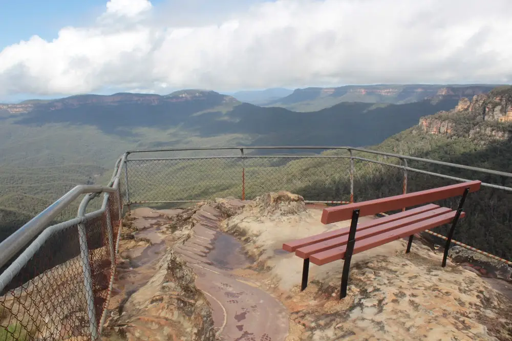 Gorgeous lookout in the Blue Mountains.