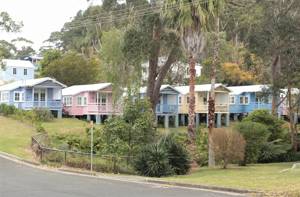 Hyams Beach Seaside Cottages - pastel coloured.