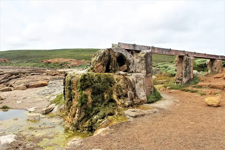 20 beautiful pictures of Hamelin Bay Australia & Cape Leeuwin Lighthouse at Australia's most south-western point. See the Hamelin Bay jetty ruins, Cape Leeuwin waterwheel & dolphins in Augusta Western Australia. The perfect detour from Margaret River.