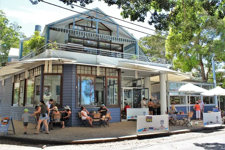 A guide on what to see and do around Umina Beach, Central Coast NSW. Explore beautiful beaches, quirky weekend markets and Bouddi National Park camping and hiking. The perfect short trip from Sydney, Australia.