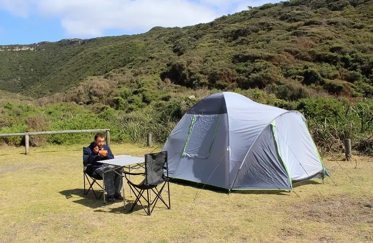 My awesome night at Shelley Beach camping ground in Cape West Howe National Park, WA, one of the most beautiful campsites in Western Australia. Read how I met and an orphaned baby kangaroo and why I spent two hours with my arm down a compost toilet!