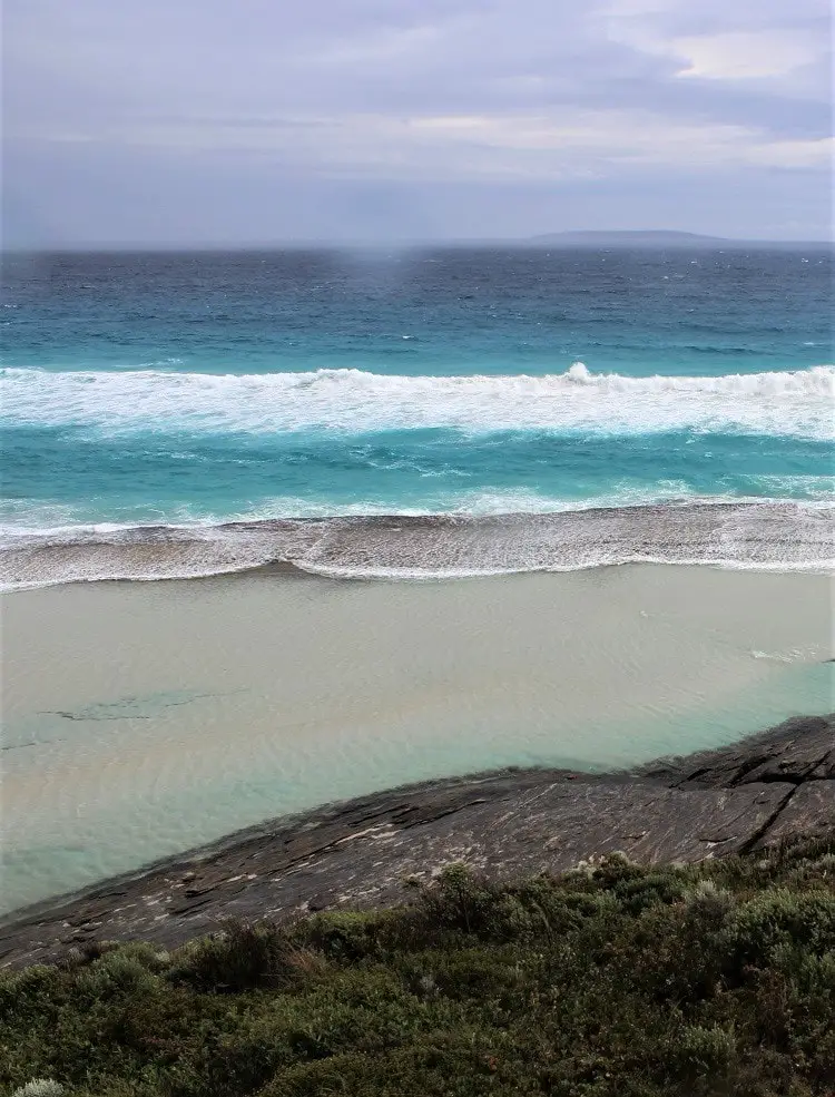 The best things to do in Esperance, Western Australia, a coastal town known for its stunning white beaches such as Lucky Bay, home to wild kangaroos. Find out where to go walking and camping in beautiful Cape Le Grand National Park and how to see a pink lake!
