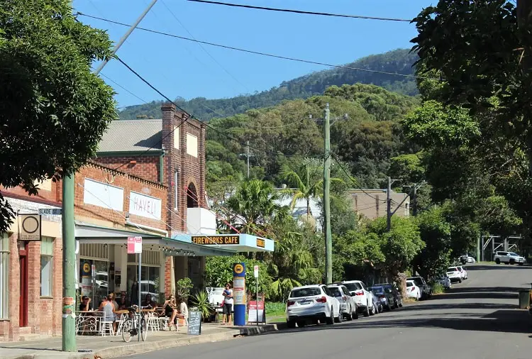  Cute cafes and shops on leafy Moore Lane in Austinmer on the Grand Pacific Drive.