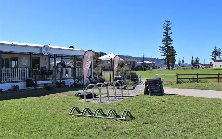 Ruby's Café between Bulli Beach Tourist Park and the beach.