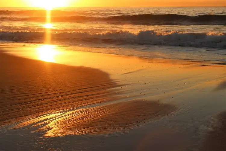 Amazing sunrise at Bulli Beach, just a few metres away from the tourist park.