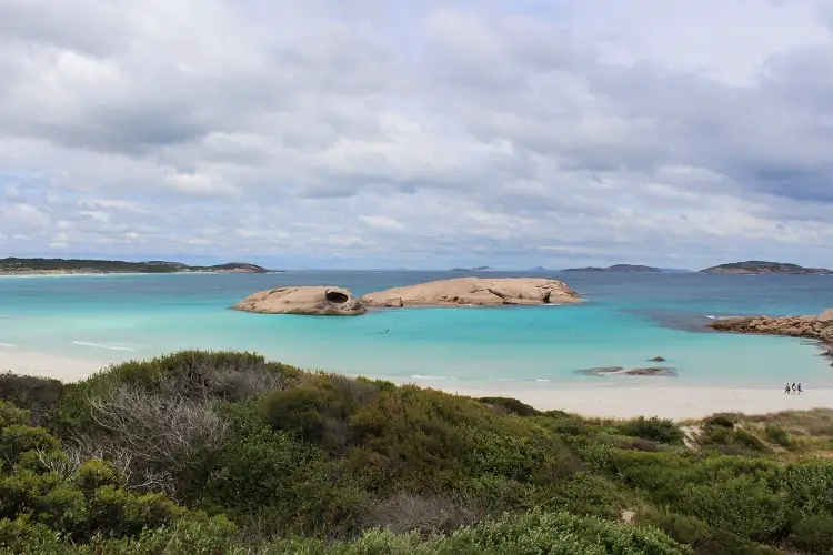 The best things to do in Esperance, Western Australia, a coastal town known for its stunning white beaches such as Lucky Bay, home to wild kangaroos. Find out where to go walking and camping in beautiful Cape Le Grand National Park and how to see a pink lake!