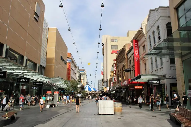 Discover the top 10 things to do in Adelaide Australia, from South Australia beaches to Adelaide city attractions.