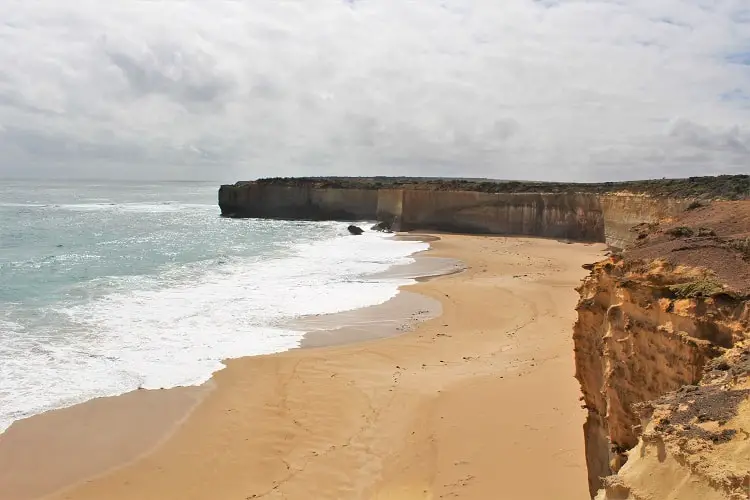 The beach at London Bridge on the Great Ocean Road drive.