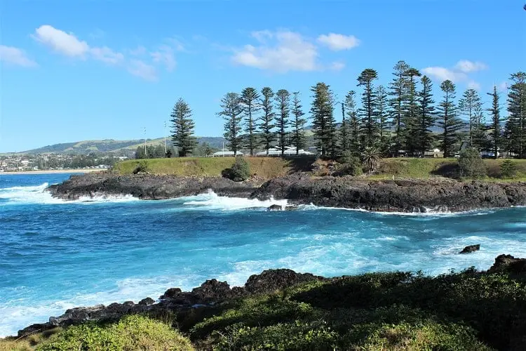 Discover what to do in Kiama NSW with this list of top Kiama attractions, including Cathedral Rocks, Kiama Blowhole, Bombo Quarry and amazing beaches.