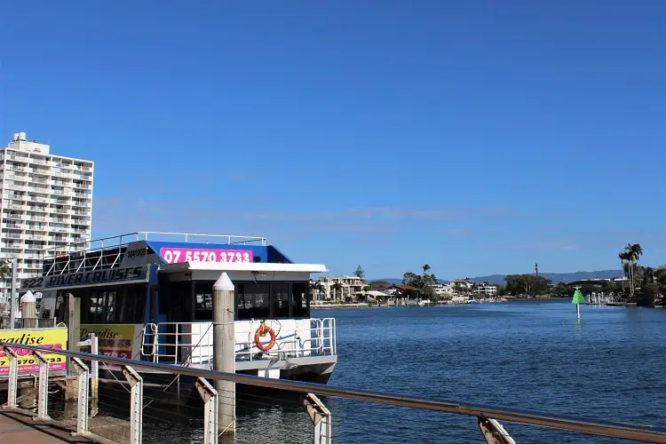 Surfers Paradise River Cruises - a cheap activity on a 3-day itinerary.