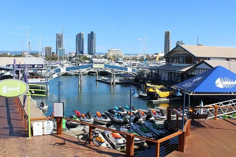 Mariners Cove at Main Beach - riverside tavern at the Gold Coast.