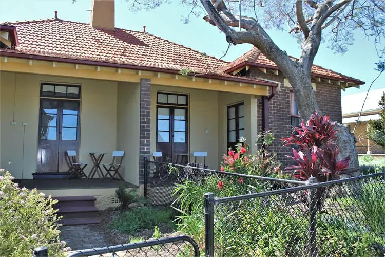 Cockatoo Island Garden Apartment accommodation, Sydney.