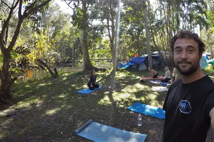 Outdoor yoga class in Byron Bay at the Arts Factory Lodge.