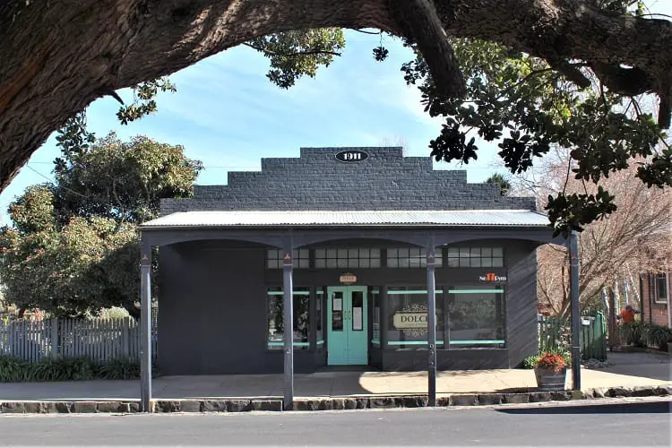 Art deco building in Millthorpe village near Bathurst, NSW.