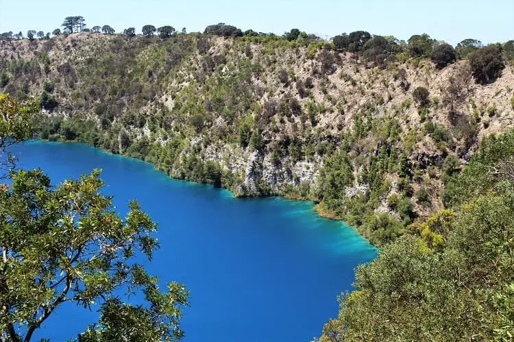 Stunning bright Blue lake in Mount Gambier.