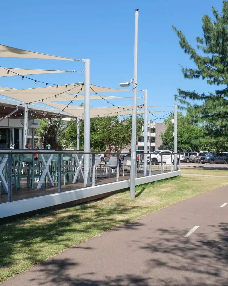 Outdoor seating at The Foreshore Restaurant & Cafe in Nightcliff.